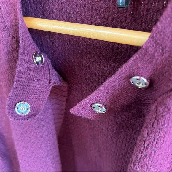 Soft Daisy Fuentes Cardigan - Picture 2 of 5